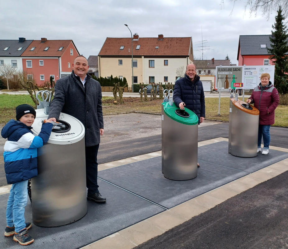 Erstes Unterflursystem für Altglas im Landkreis Augsburg