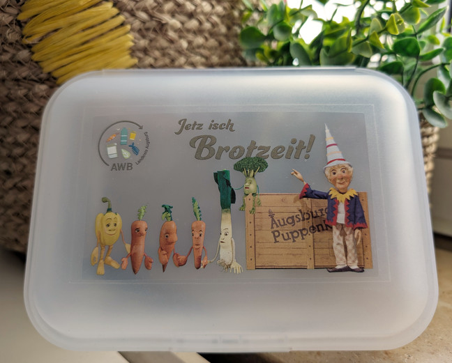 Der Kasperl macht die Welt sauber